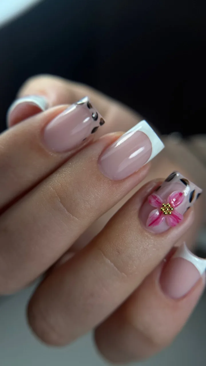 Manicure - realizacja Paznokciowe Love