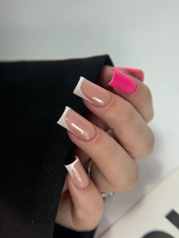 Manicure - realizacja Paznokciowe Love