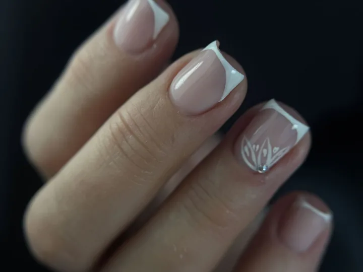 Manicure - realizacja Paznokciowe Love
