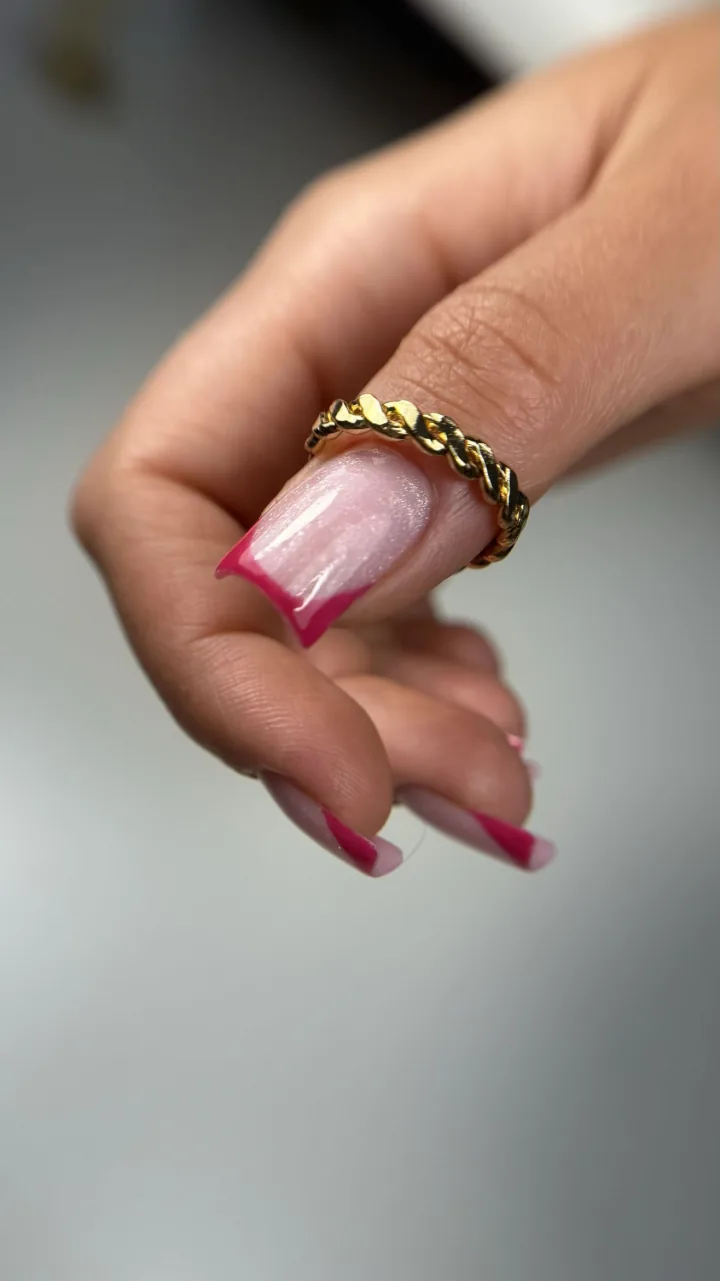 Manicure - realizacja Paznokciowe Love