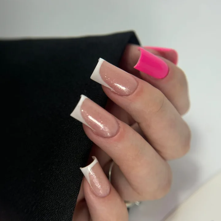Manicure - realizacja Paznokciowe Love
