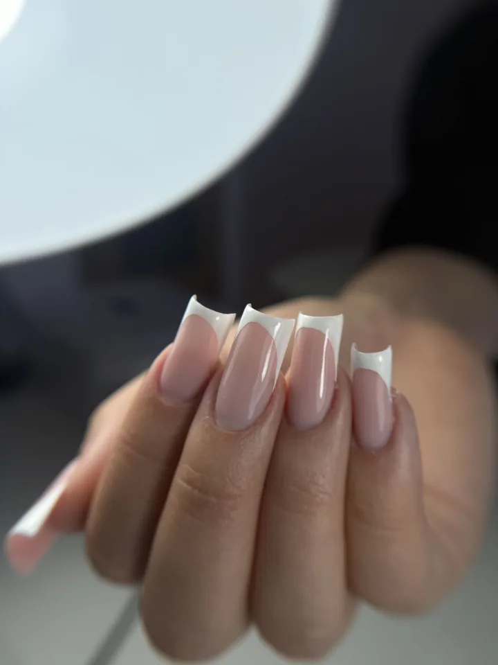 Manicure - realizacja Paznokciowe Love