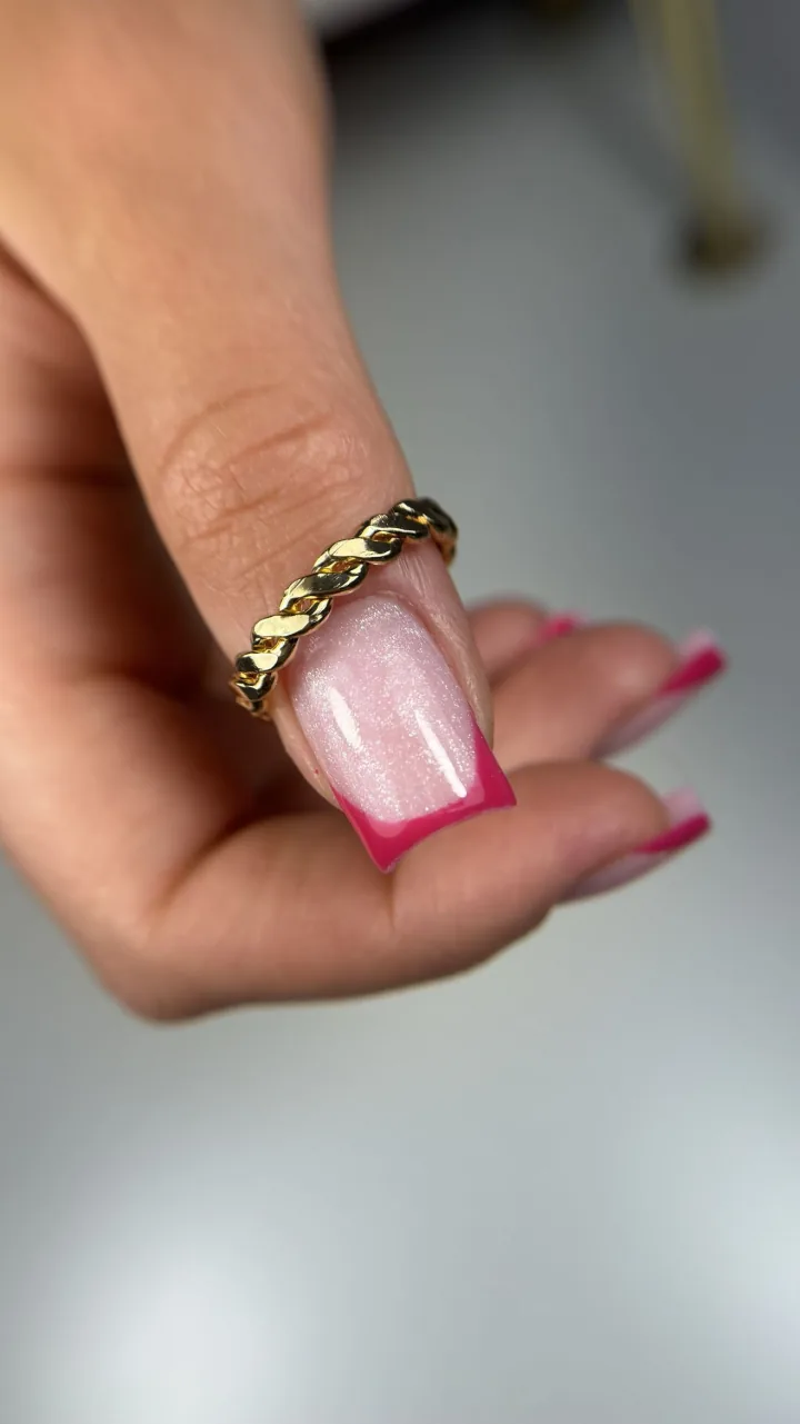Manicure - realizacja Paznokciowe Love