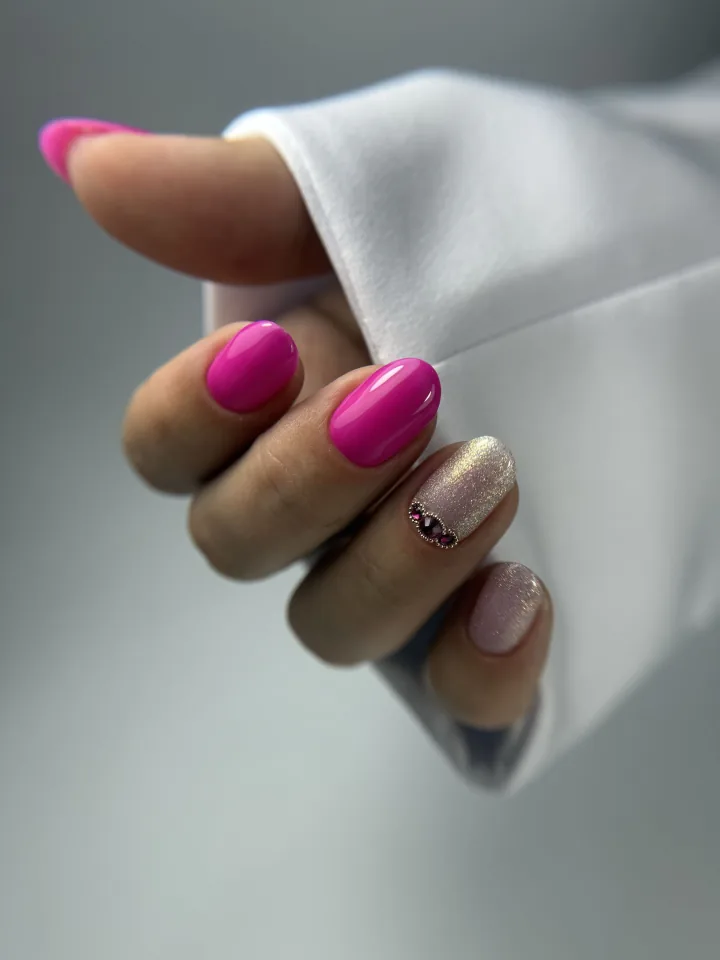 Manicure - realizacja Paznokciowe Love