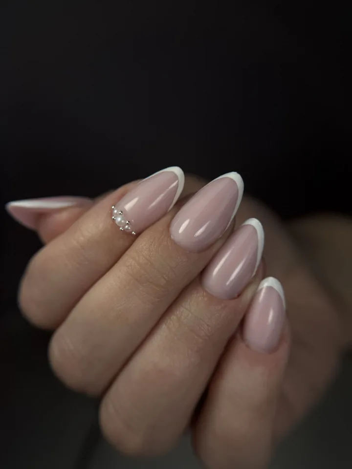 Manicure - realizacja Paznokciowe Love