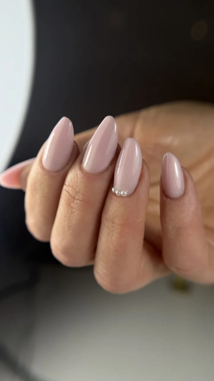 Manicure - realizacja Paznokciowe Love