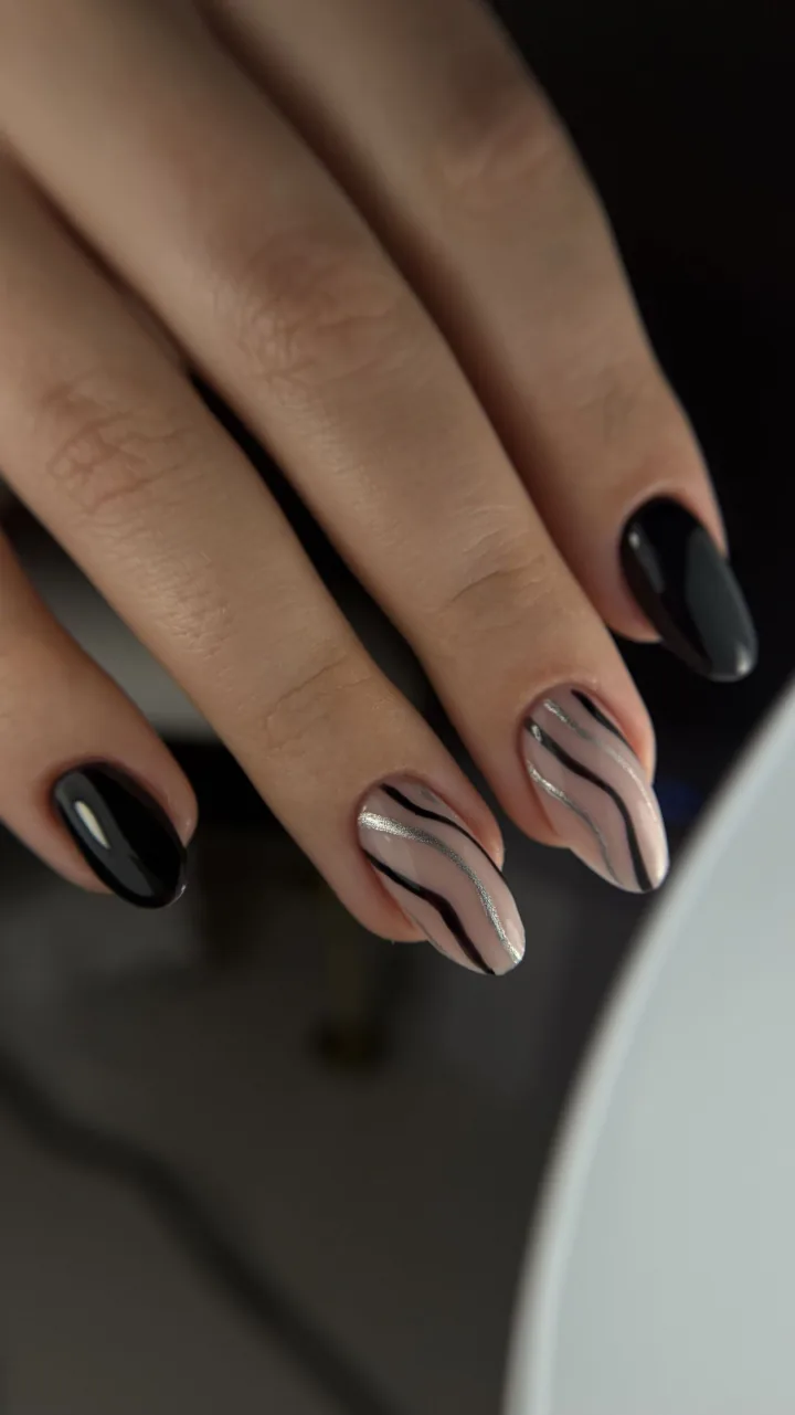 Manicure - realizacja Paznokciowe Love