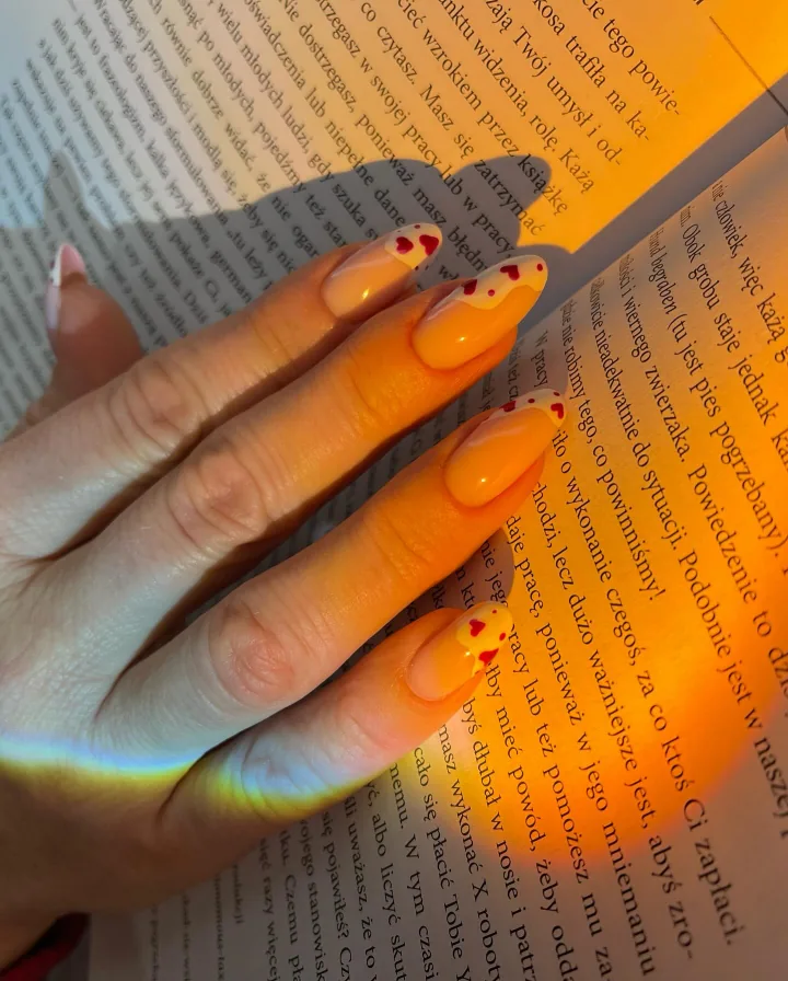 Manicure - realizacja Paznokciowe Love