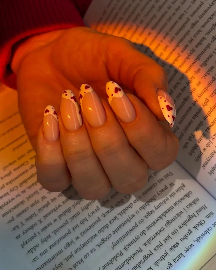 Manicure - realizacja Paznokciowe Love
