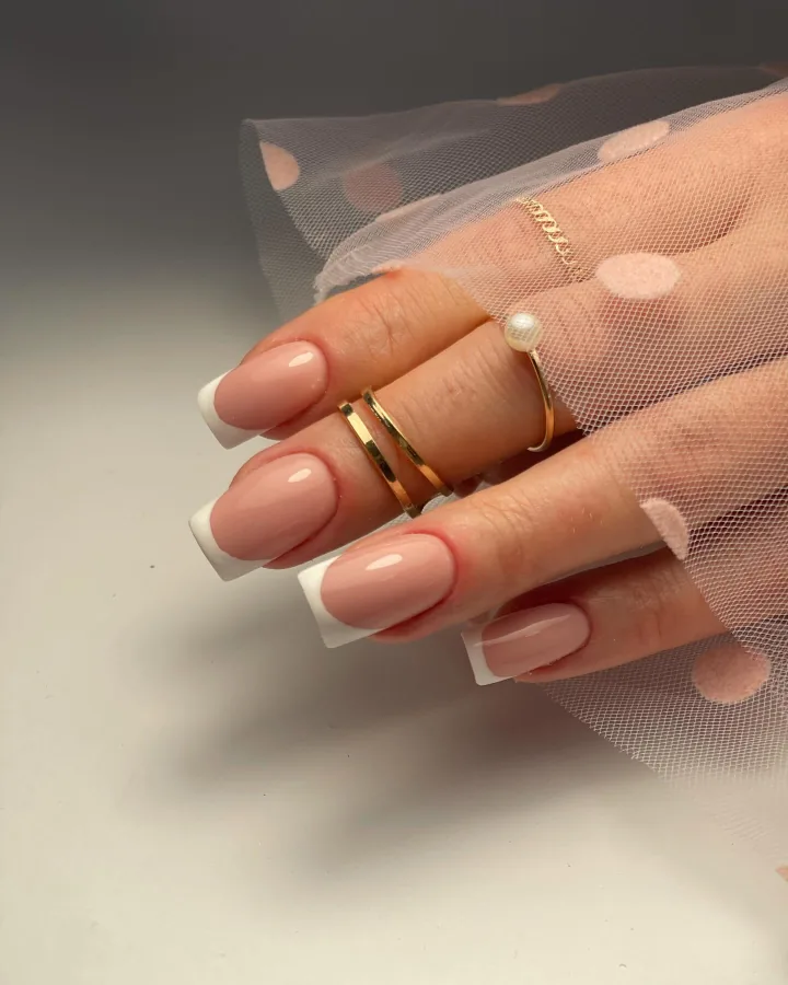 Manicure - realizacja Paznokciowe Love