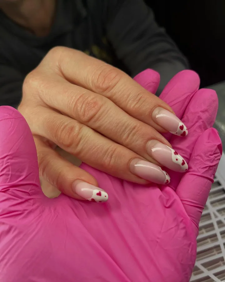 Manicure - realizacja Paznokciowe Love