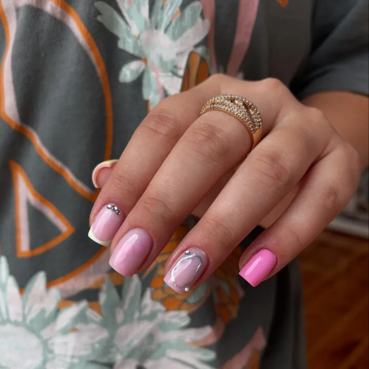 Manicure - realizacja Paznokciowe Love