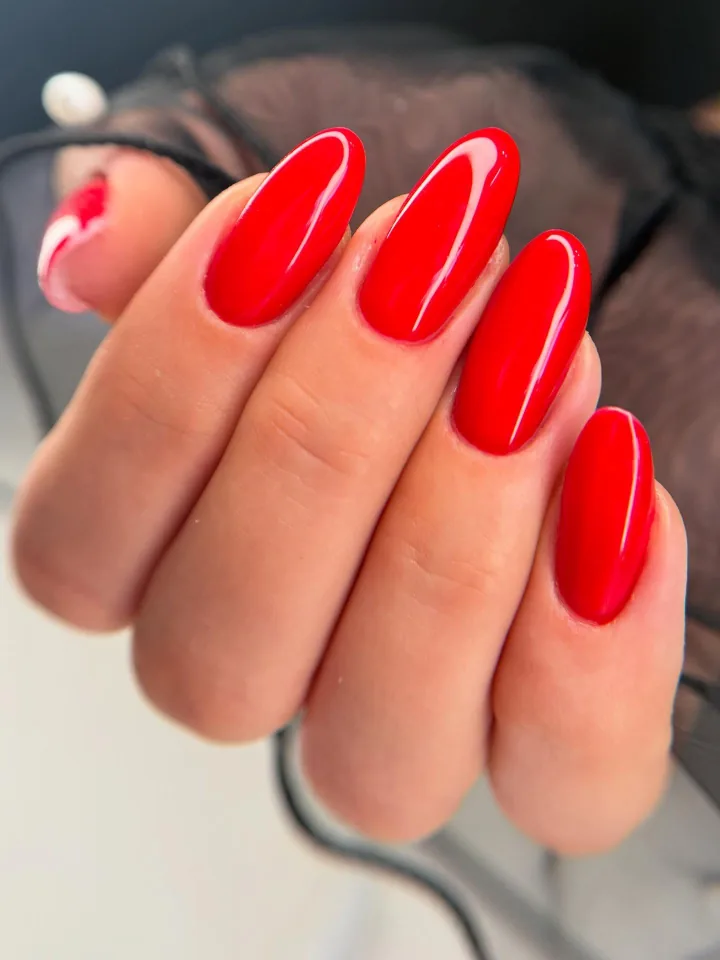 Manicure - realizacja Paznokciowe Love