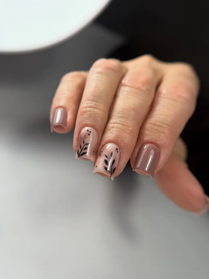 Manicure - realizacja Paznokciowe Love